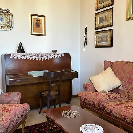 Primo Piano Liberty Indipendente A Apartment